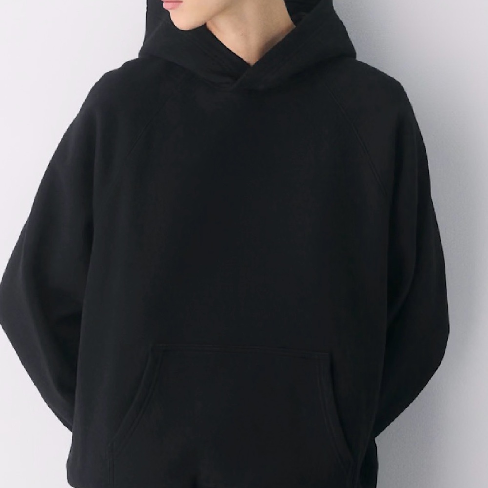 Aritzia Women's Cozy sweat fleece mega raglan hoodie